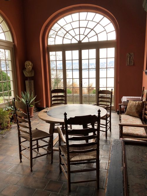 Glazed room overlooking Lake Zurich